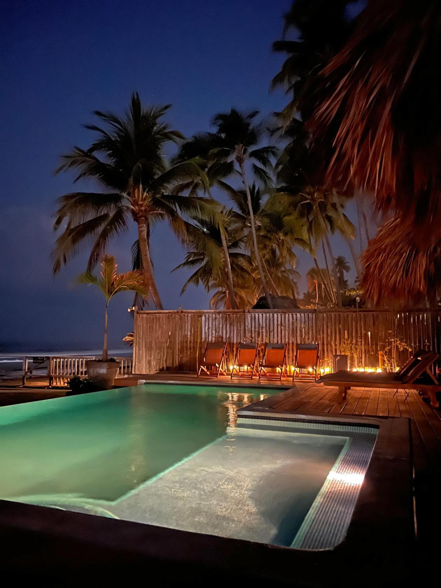 Almare Zonte - Beachfront Glamping Hotel El Zonte Bagian luar foto