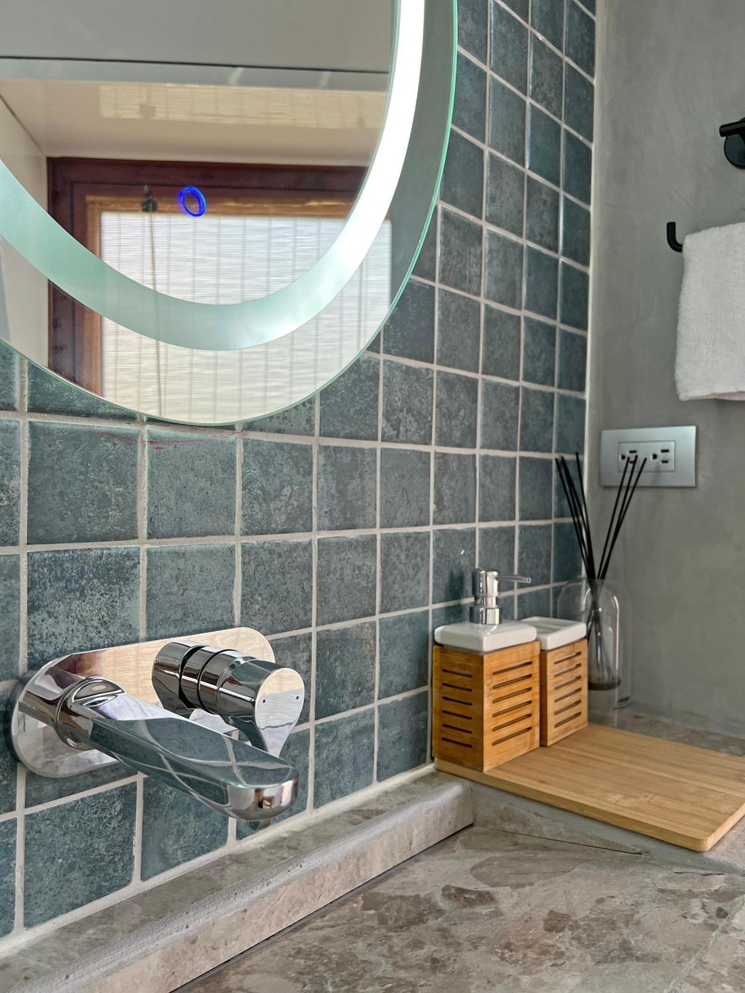 Almare Zonte - Beachfront Glamping Hotel El Zonte Bagian luar foto