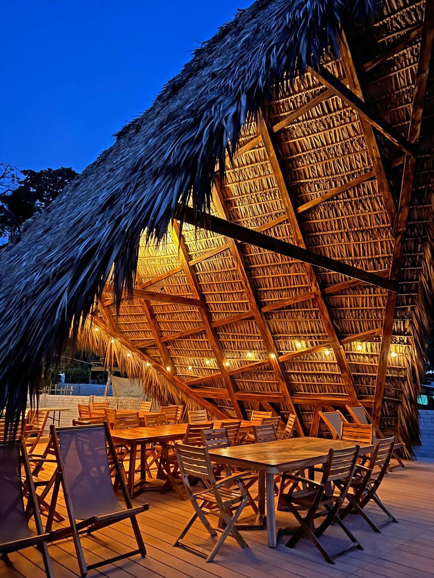 Almare Zonte - Beachfront Glamping Hotel El Zonte Bagian luar foto