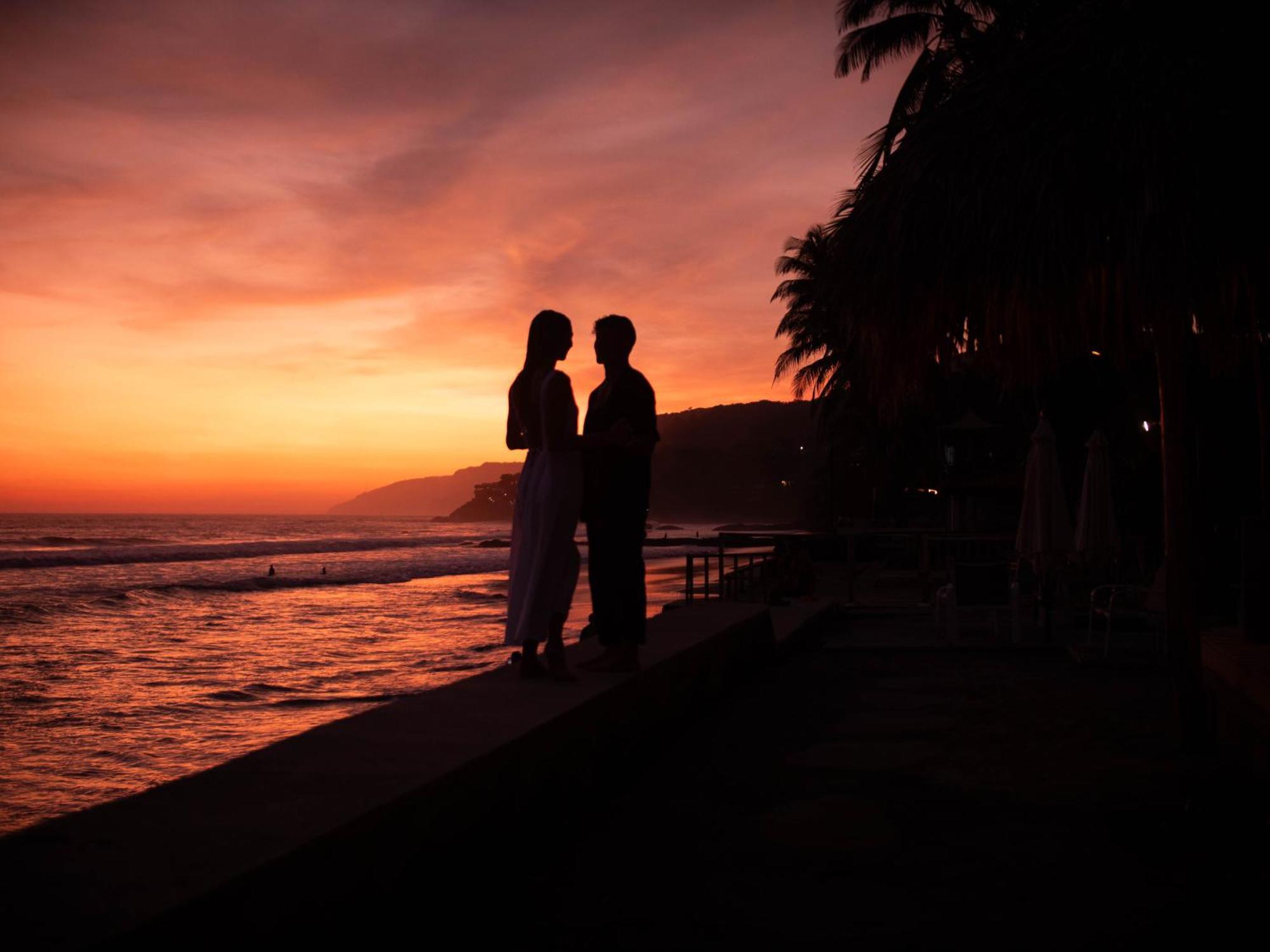Almare Zonte - Beachfront Glamping Hotel El Zonte Bagian luar foto